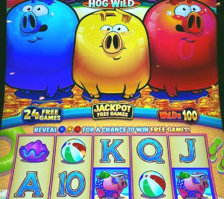 3 Hero Piggies slot